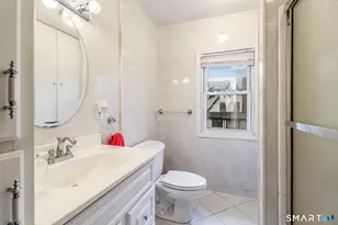 875 Cleveland Ave, Bridgeport, CT 06604 - Photo 23