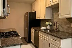 1000 Knapps Hwy, Fairfield, CT 06825 - Photo 5