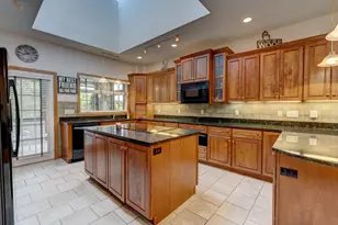 201 Strawberry Ln, South Windsor, CT 06074 - Photo 13