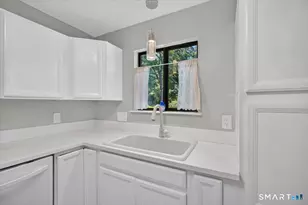 550 Darling St, Southington, CT 06489 - Photo 9