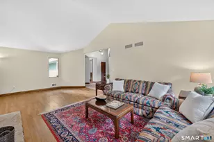 2 Merrywood, Simsbury, CT 06070 - Photo 5