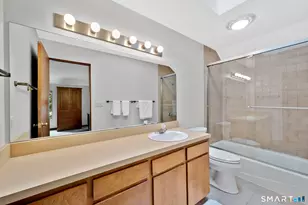 2 Merrywood, Simsbury, CT 06070 - Photo 17