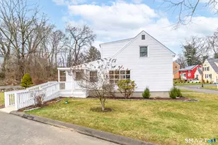 20 Rockmere Rd, Norwalk, CT 06851 - Photo 3