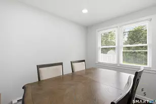 172 Valley View Dr, Meriden, CT 06450 - Photo 9