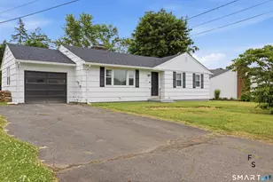 172 Valley View Dr, Meriden, CT 06450 - Photo 3