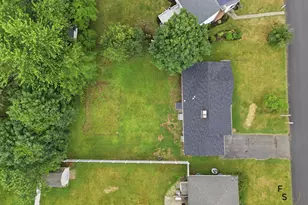 172 Valley View Dr, Meriden, CT 06450 - Photo 39