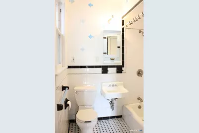 28 Cottage Street #1, New Haven, CT 06511 - Photo 13