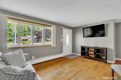 27 Idle Lane, Meriden, CT 06451 - Photo 5