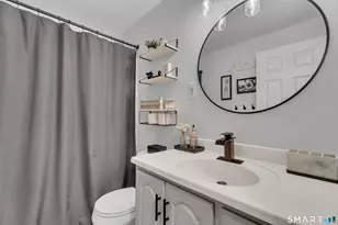 27 Idle Ln, Meriden, CT 06451 - Photo 7