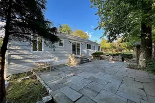 34 Crescent Rd, Westport, CT 06880 - Photo 5