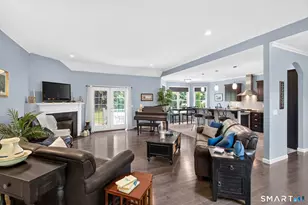 15 Claire Ln, Bloomfield, CT 06002 - Photo 5