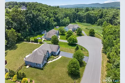 15 Claire Lane, Bloomfield, CT 06002 - Photo 37