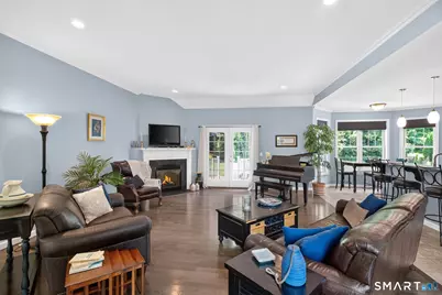 15 Claire Lane, Bloomfield, CT 06002 - Photo 7