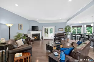 15 Claire Ln, Bloomfield, CT 06002 - Photo 7