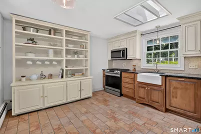 8 Virginia Lane, Simsbury, CT 06070 - Photo 13