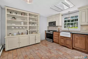 8 Virginia Ln, Simsbury, CT 06070 - Photo 13