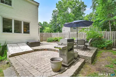 8 Virginia Lane, Simsbury, CT 06070 - Photo 5