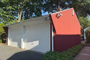 140 East Ave, New Canaan, CT 06840 - Photo 27