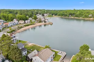 24 Little Bay Ln, Branford, CT 06405 - Photo 15