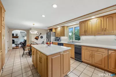 21 Watson Drive, Simsbury, CT 06092 - Photo 11