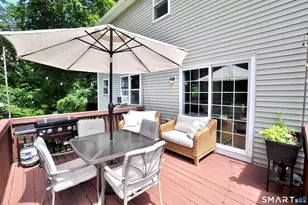 11 Spice Bush Ln, Bloomfield, CT 06002 - Photo 5
