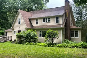 175 Sugar St, Newtown, CT 06470 - Photo 1