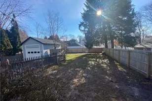 71 Fennbrook Rd, West Hartford, CT 06119 - Photo 27