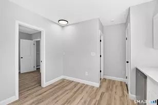 35 Front Ave, West Haven, CT 06516 - Photo 15
