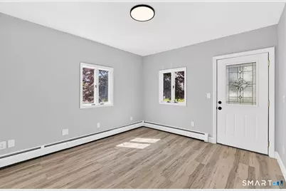 35 Front Avenue, West Haven, CT 06516 - Photo 9