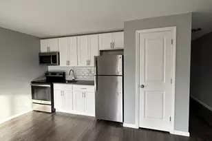 270 Laurel St, Hartford, CT 06105 - Photo 3