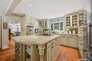 4A Maplecrest Dr, Danbury, CT 06811 - Photo 11