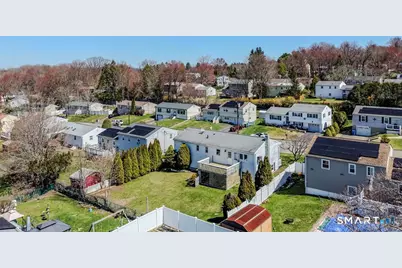 25 Greenview Drive, Waterbury, CT 06708 - Photo 3