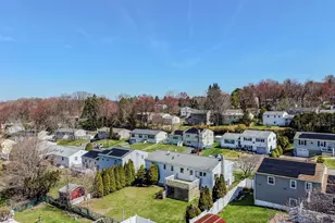 25 Greenview Dr, Waterbury, CT 06708 - Photo 3