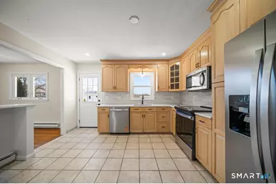 25 Greenview Drive, Waterbury, CT 06708 - Photo 5