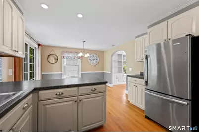 37 Kensington Street, Manchester, CT 06040 - Photo 13