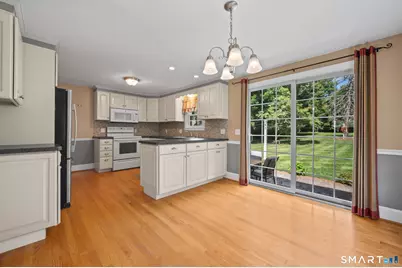 37 Kensington Street, Manchester, CT 06040 - Photo 9