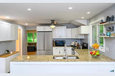 7 Silver Falls Road, East Lyme, CT 06333 - Photo 7