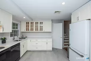 36 Jamestown Cir, Wallingford, CT 06492 - Photo 15