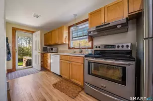 50 Ledge Hill Rd, Guilford, CT 06437 - Photo 11