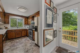 13 Mill Rd, Essex, CT 06426 - Photo 9