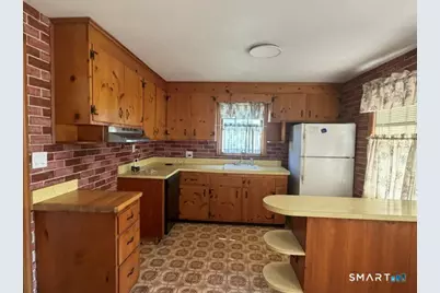 64 Macauley Avenue, Waterbury, CT 06705 - Photo 11