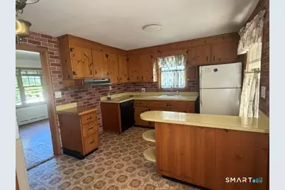 64 Macauley Avenue, Waterbury, CT 06705 - Photo 7