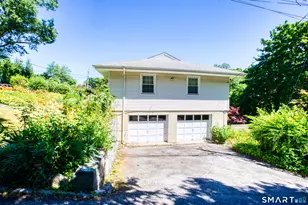 1 Pilgrim Dr, Greenwich, CT 06831 - Photo 3