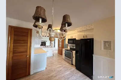 460 Congress Avenue #2, Waterbury, CT 06708 - Photo 3
