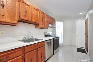 71 Wellington Dr, Farmington, CT 06032 - Photo 9