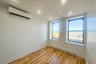 207 Bank St, New London, CT 06320 - Photo 9