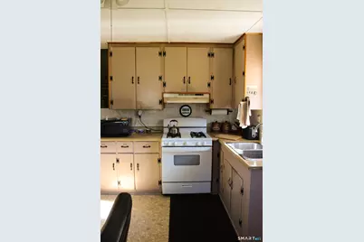 17 Fulton Street, New Britain, CT 06051 - Photo 7
