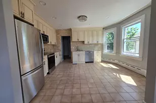 70 Westfield Ave, Bridgeport, CT 06606 - Photo 5
