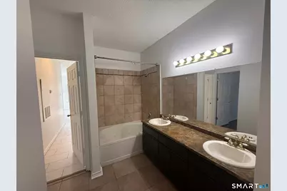 31 High Street #4105, East Hartford, CT 06118 - Photo 13