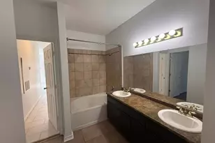 31 High St, East Hartford, CT 06118 - Photo 13